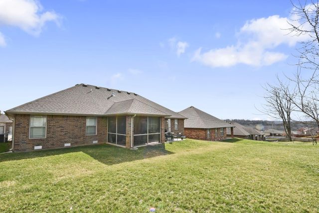 5343 S Twelve Oaks Road, Springfield, MO 65810