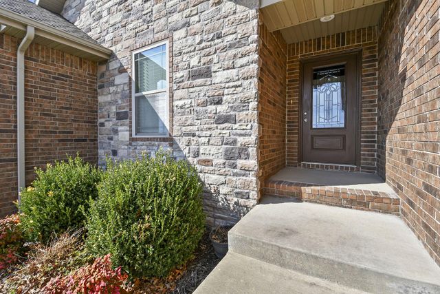 5343 S Twelve Oaks Road, Springfield, MO 65810