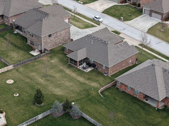 5343 S Twelve Oaks Road, Springfield, MO 65810