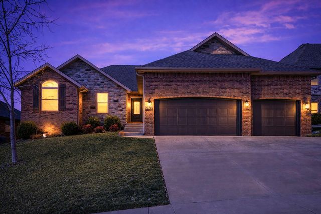 5343 S Twelve Oaks Road, Springfield, MO 65810