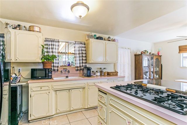 2234 Avalon Street, Costa Mesa, CA 92627