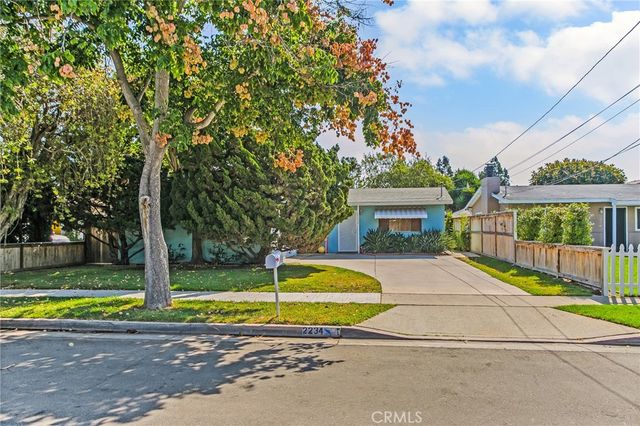 2234 Avalon Street, Costa Mesa, CA 92627