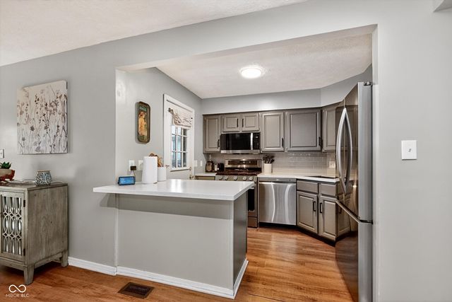 1413 E Vermont Street, Indianapolis, IN 46201