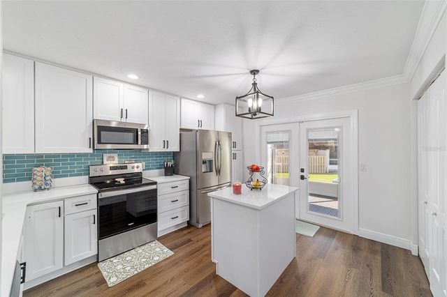 2318 SE 19TH CIRCLE, Ocala, FL 34471