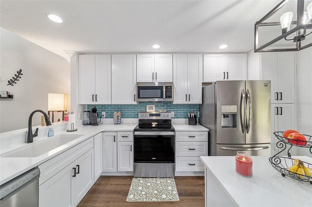 2318 SE 19TH CIRCLE, Ocala, FL 34471