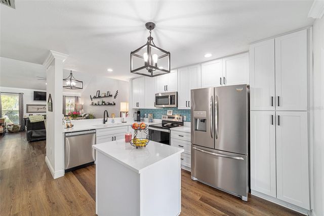 2318 SE 19TH CIRCLE, Ocala, FL 34471