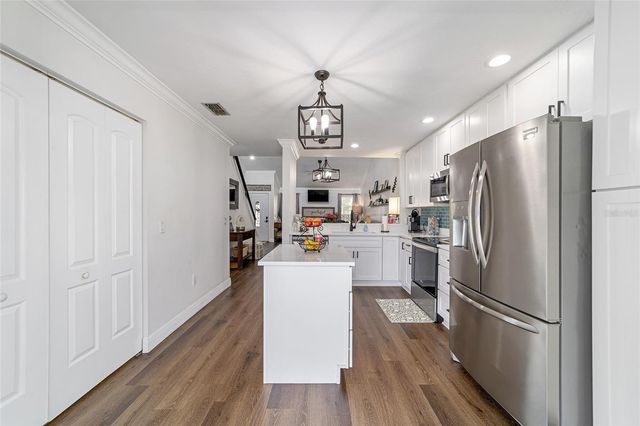 2318 SE 19TH CIRCLE, Ocala, FL 34471