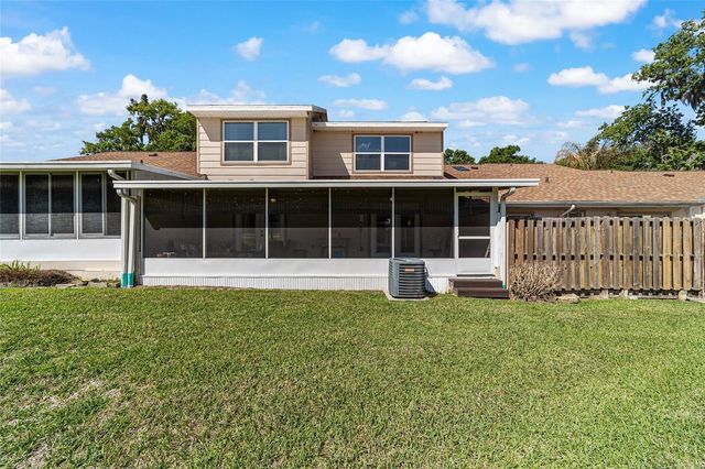 2318 SE 19TH CIRCLE, Ocala, FL 34471