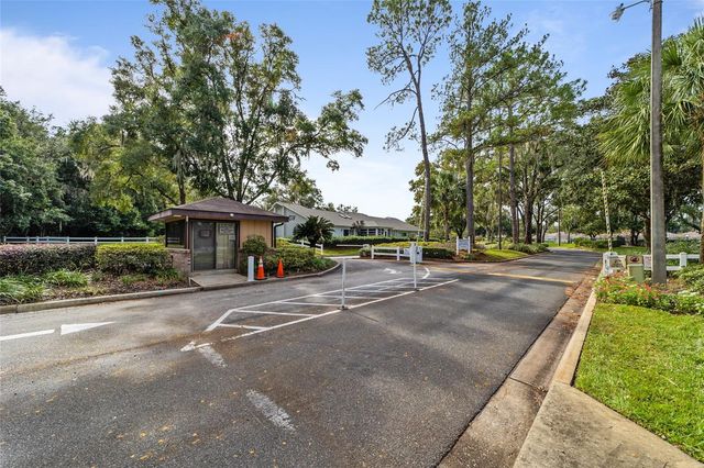 2318 SE 19TH CIRCLE, Ocala, FL 34471