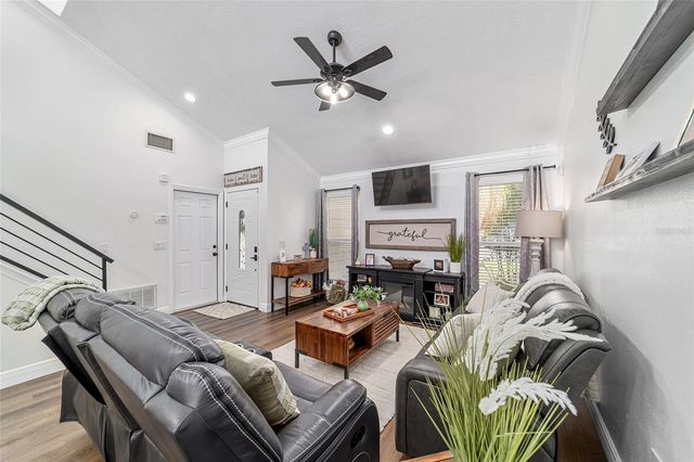 2318 SE 19TH CIRCLE, Ocala, FL 34471