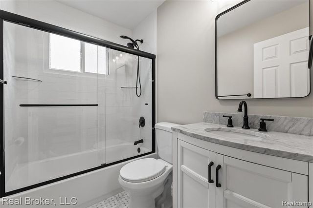 1516 Hoffman Avenue, Royal Oak, MI 48067