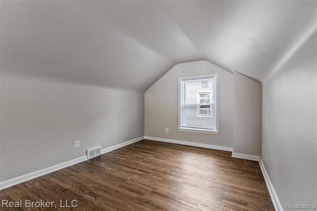 1516 Hoffman Avenue, Royal Oak, MI 48067