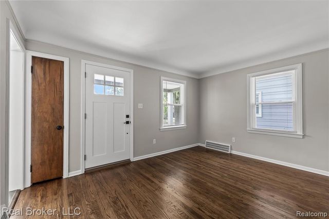 1516 Hoffman Avenue, Royal Oak, MI 48067