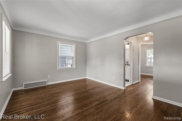 1516 Hoffman Avenue, Royal Oak, MI 48067