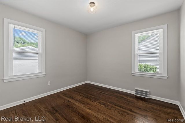 1516 Hoffman Avenue, Royal Oak, MI 48067