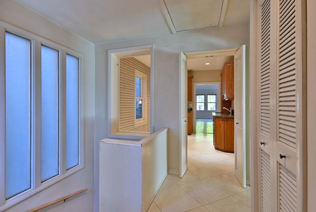 5423 N Artesian Avenue, Chicago, IL 60625