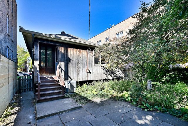 5423 N Artesian Avenue, Chicago, IL 60625