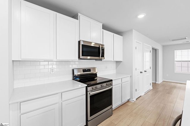 1306 Fairbairn Road, Spartanburg, SC 29303