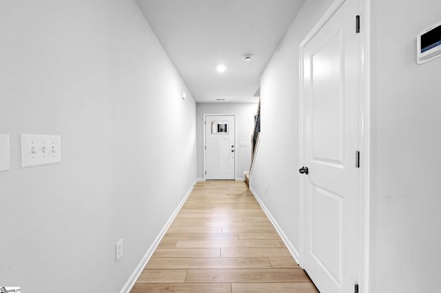 1306 Fairbairn Road, Spartanburg, SC 29303