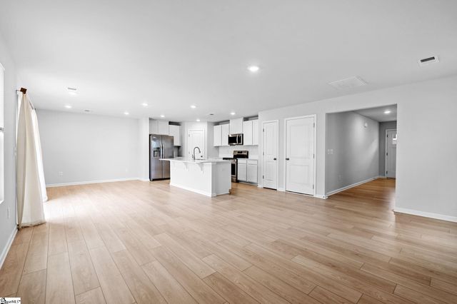 1306 Fairbairn Road, Spartanburg, SC 29303