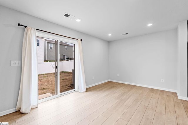 1306 Fairbairn Road, Spartanburg, SC 29303