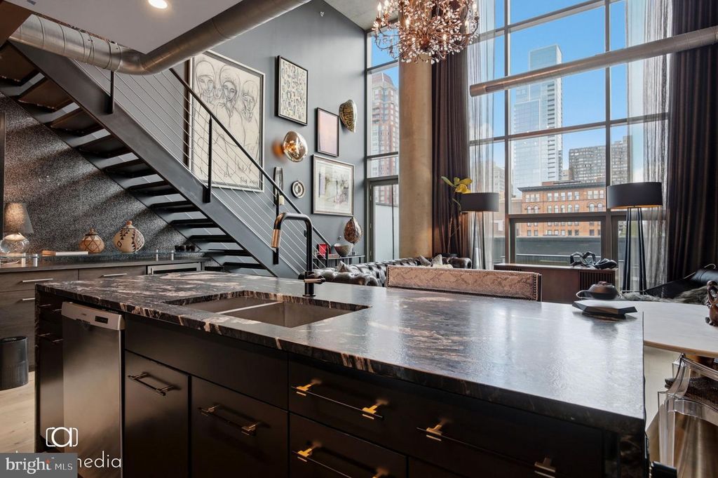 Image 12 of property listing at 1352 SOUTH ST #416, Philadelphia, PA 19147