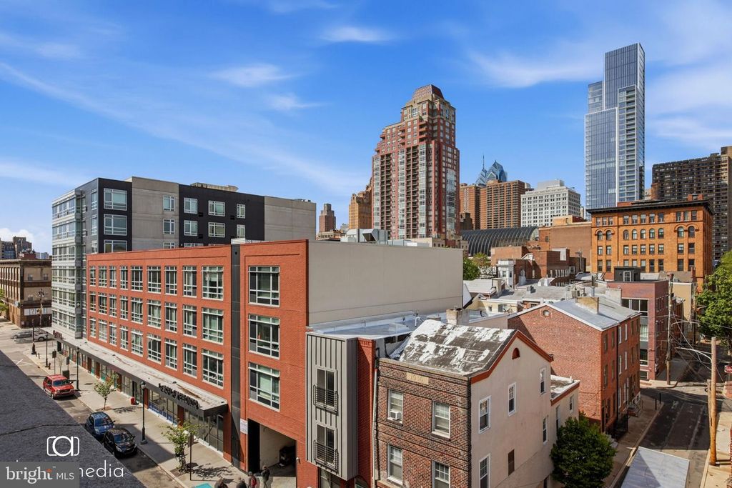 Image 16 of property listing at 1352 SOUTH ST #416, Philadelphia, PA 19147