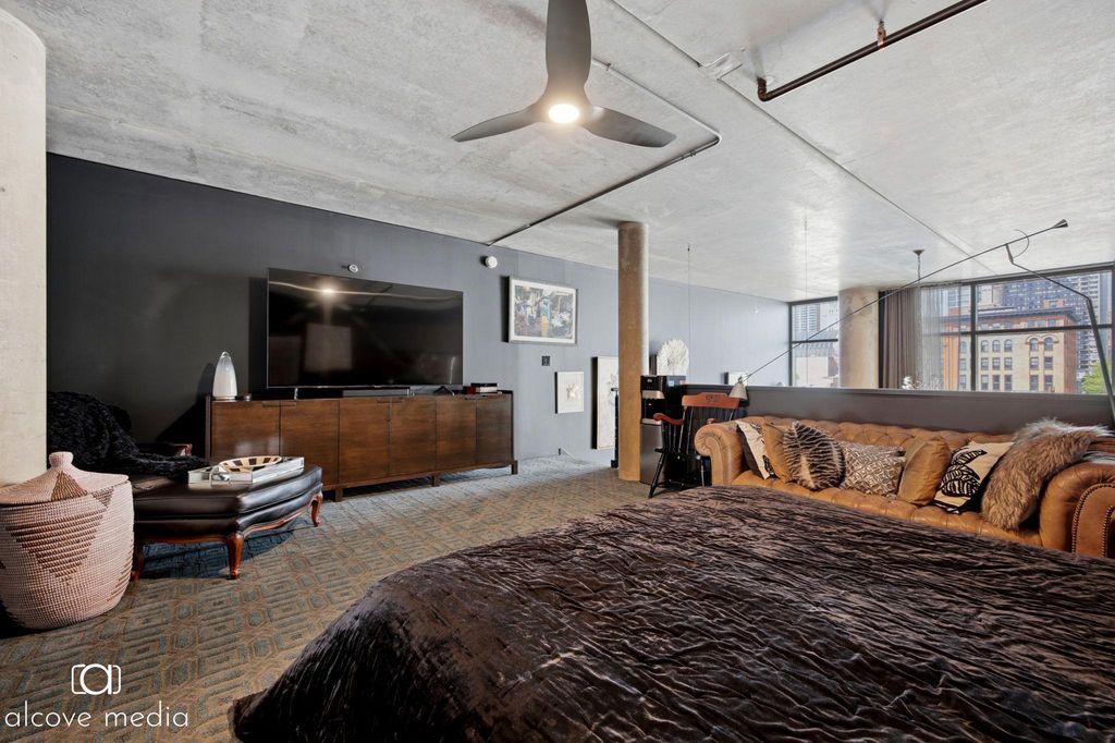 Image 19 of property listing at 1352 SOUTH ST #416, Philadelphia, PA 19147