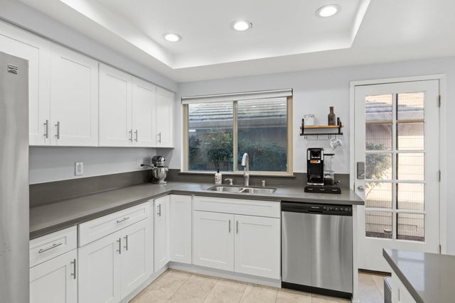 8169 Chenin Blanc Ln, Fair Oaks, CA 95628