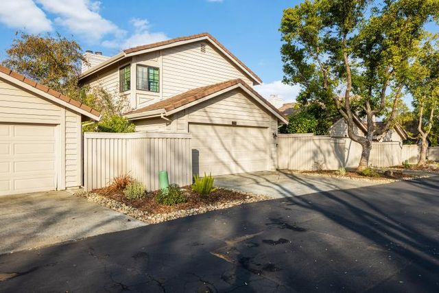 8169 Chenin Blanc Ln, Fair Oaks, CA 95628