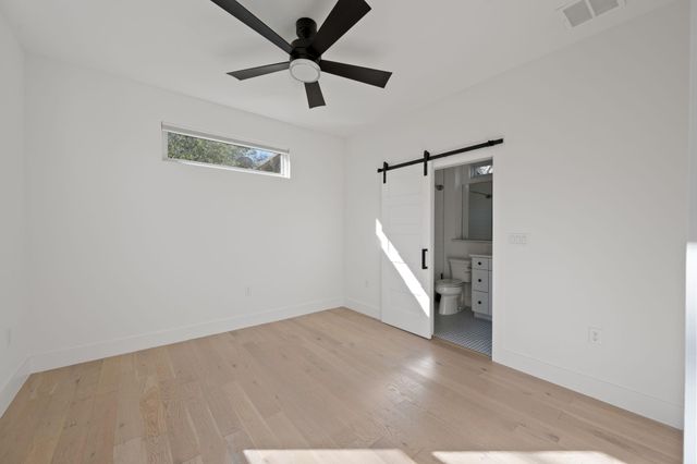 1511 Oak Heights DR 2, Austin, TX 78741