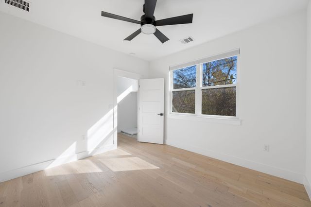 1511 Oak Heights DR 2, Austin, TX 78741