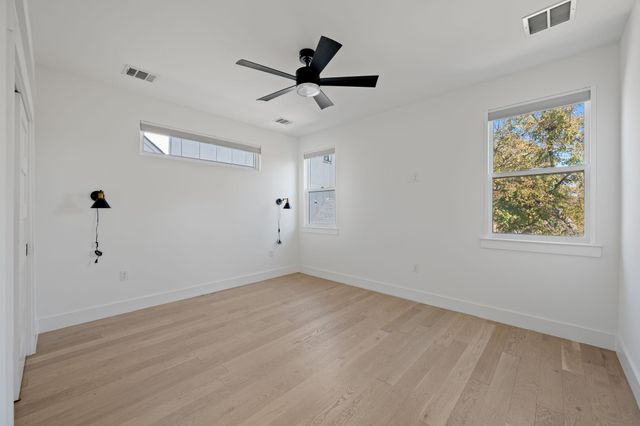 1511 Oak Heights DR 2, Austin, TX 78741