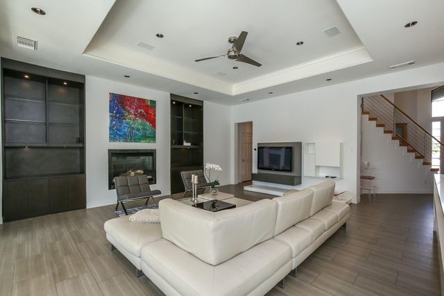 1902 Hollow Wind Drive, Katy, TX 77450