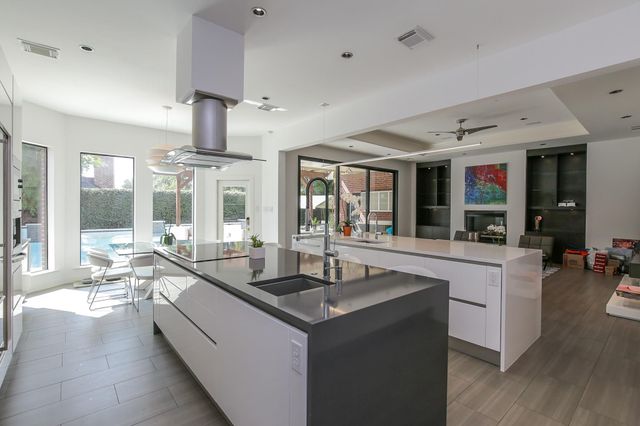 1902 Hollow Wind Drive, Katy, TX 77450