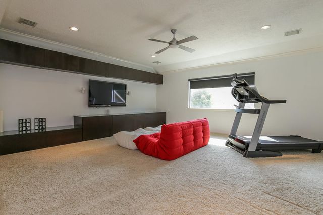 1902 Hollow Wind Drive, Katy, TX 77450