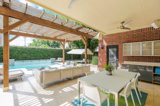 1902 Hollow Wind Drive, Katy, TX 77450
