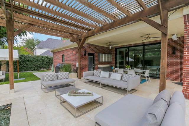 1902 Hollow Wind Drive, Katy, TX 77450