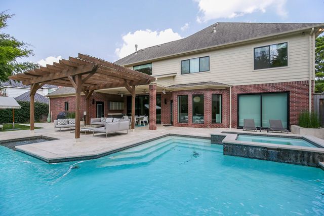 1902 Hollow Wind Drive, Katy, TX 77450