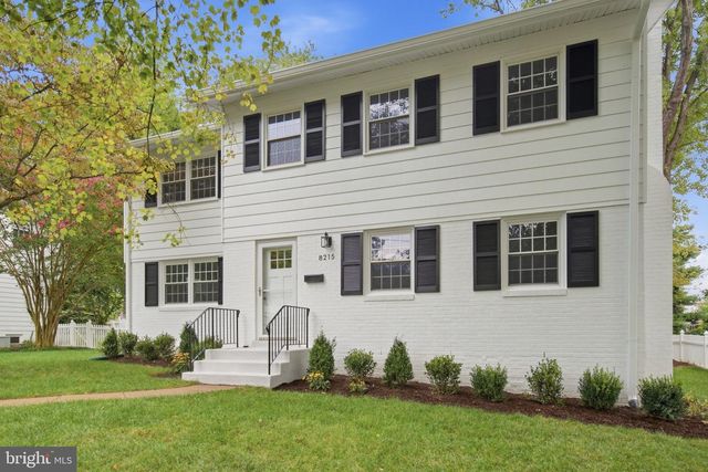 8215 BUCKNELL DR, Vienna, VA 22180
