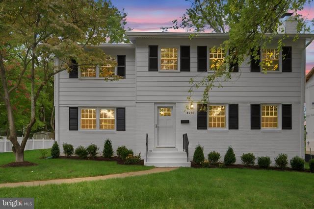 8215 BUCKNELL DR, Vienna, VA 22180