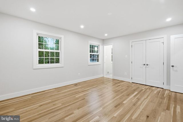 8215 BUCKNELL DR, Vienna, VA 22180