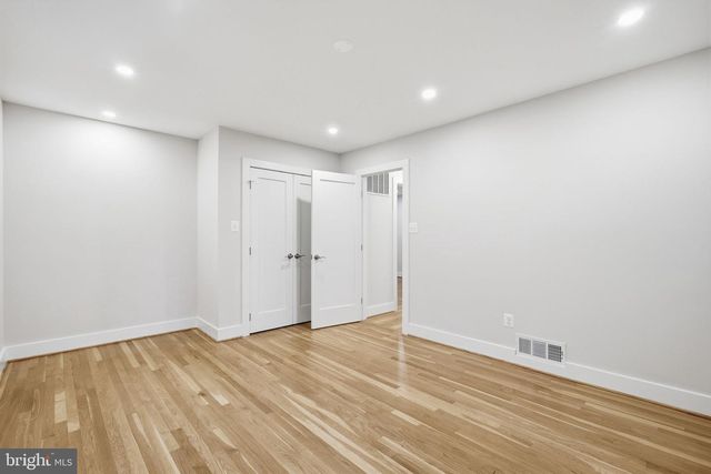 8215 BUCKNELL DR, Vienna, VA 22180