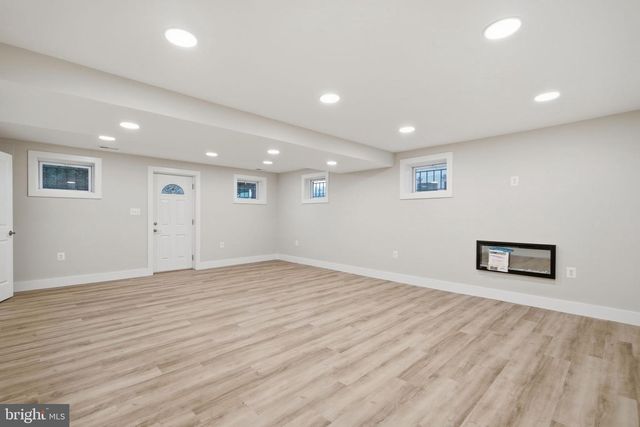 8215 BUCKNELL DR, Vienna, VA 22180