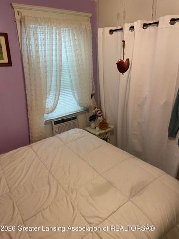 1230 W Wieland Road, Lansing, MI 48906