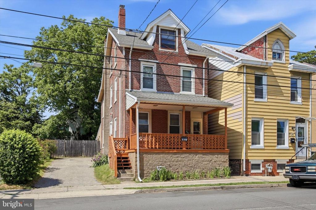 712 E HECTOR ST, Conshohocken, PA 19428