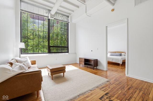 624 E Walnut Street 39, Indianapolis, IN 46204