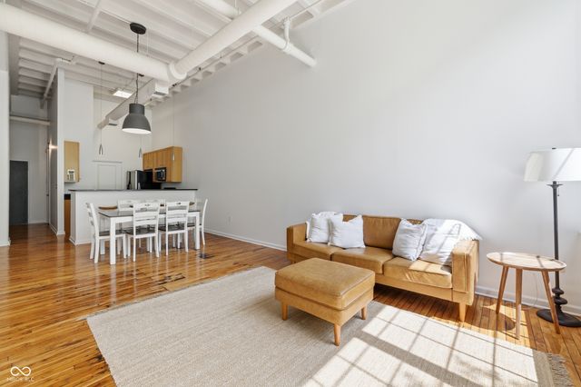624 E Walnut Street 39, Indianapolis, IN 46204