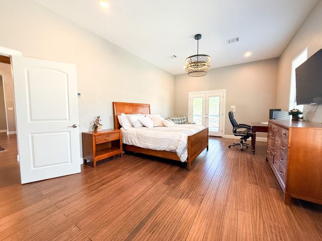 214 Hunters Hill Road, Oakhurst, TX 77359