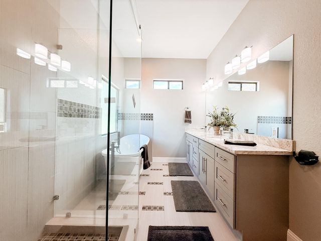 214 Hunters Hill Road, Oakhurst, TX 77359